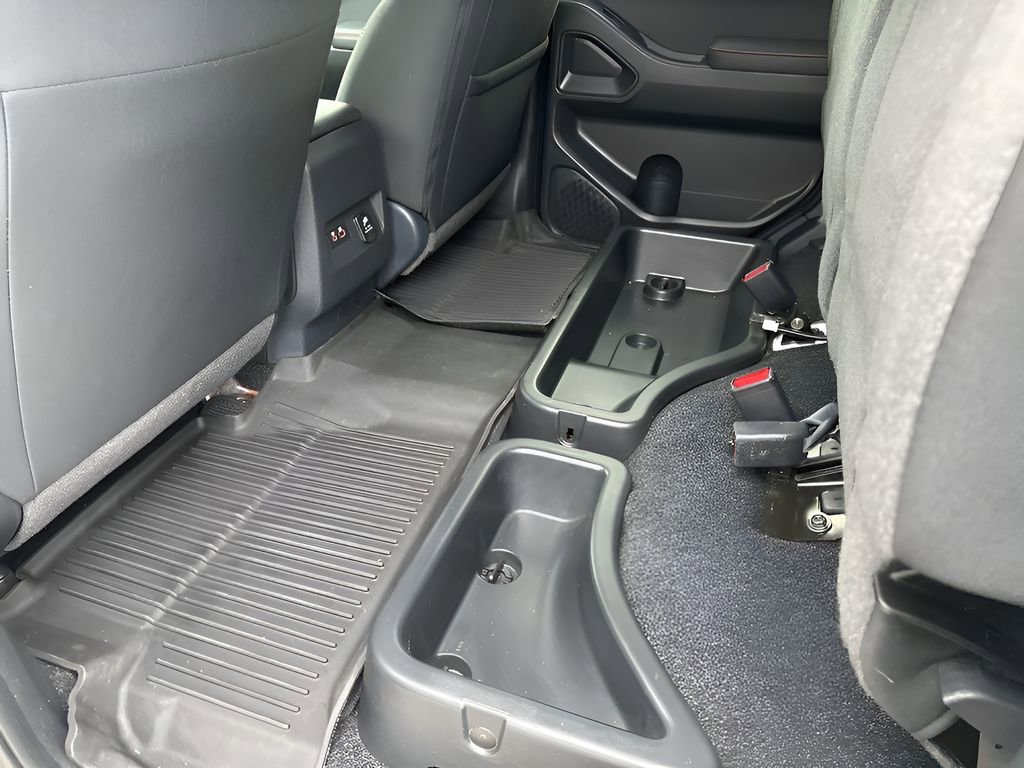 Used 2024 Nissan Frontier PRO-4X w/ Pro Convenience Package image 19