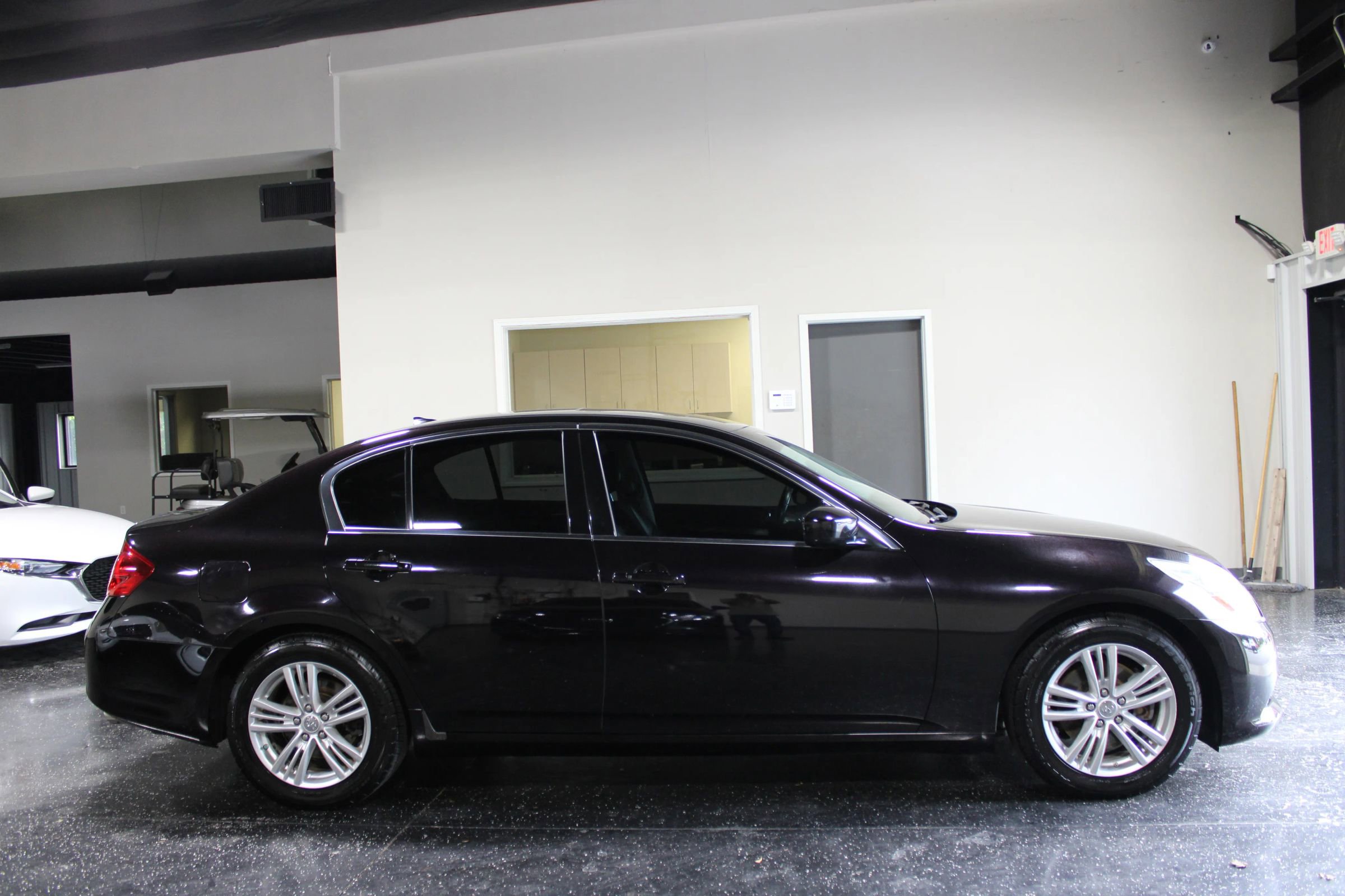 Used 2012 INFINITI G37 Journey w/ Premium Pkg RWD image 5