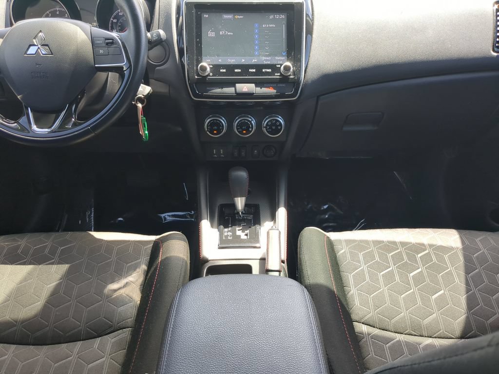 Used 2022 Mitsubishi Outlander Sport ES AWD/4WD image 13