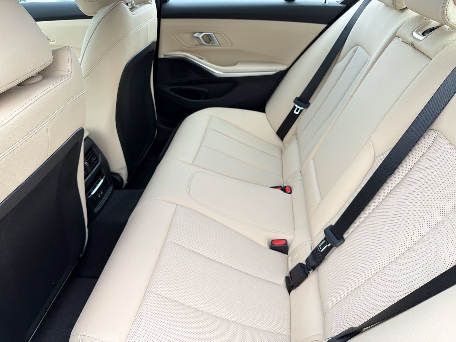 Used 2026 BMW 330i Sedan w/ Premium Package RWD image 22