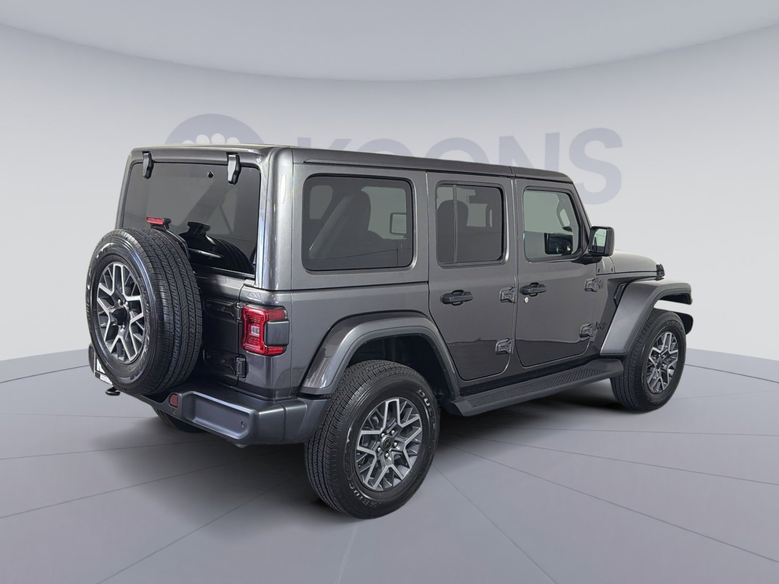 Used 2025 Jeep Wrangler Sahara image 7