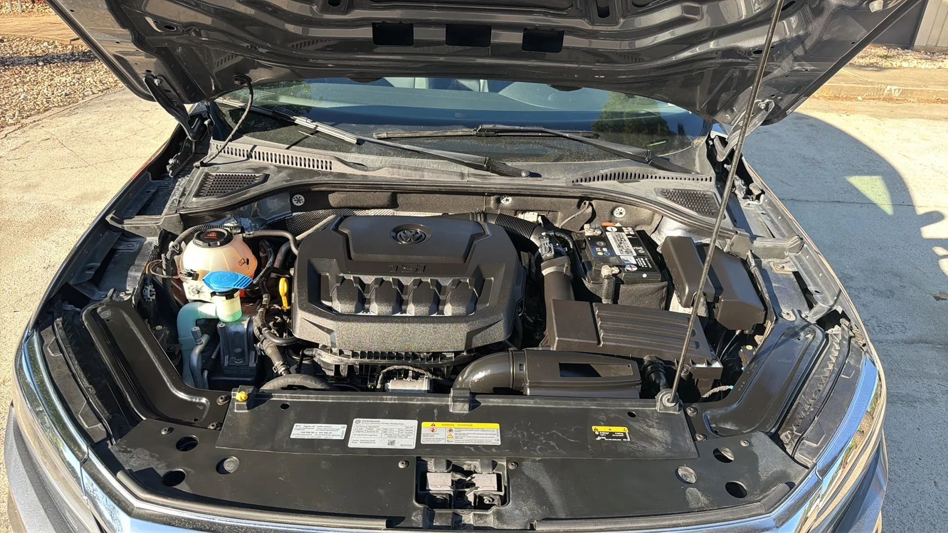 Used 2022 Volkswagen Passat 2.0T SE image 9