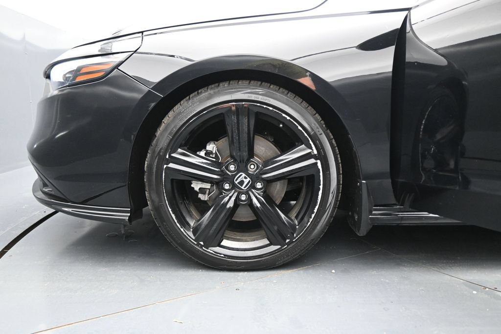 Used 2025 Honda Accord Sport image 27