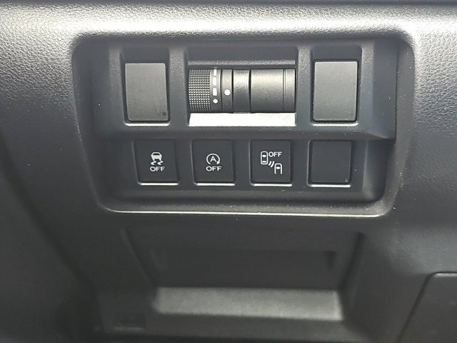 Used 2021 Subaru Crosstrek 2.5i Sport w/ Moonroof Package image 9