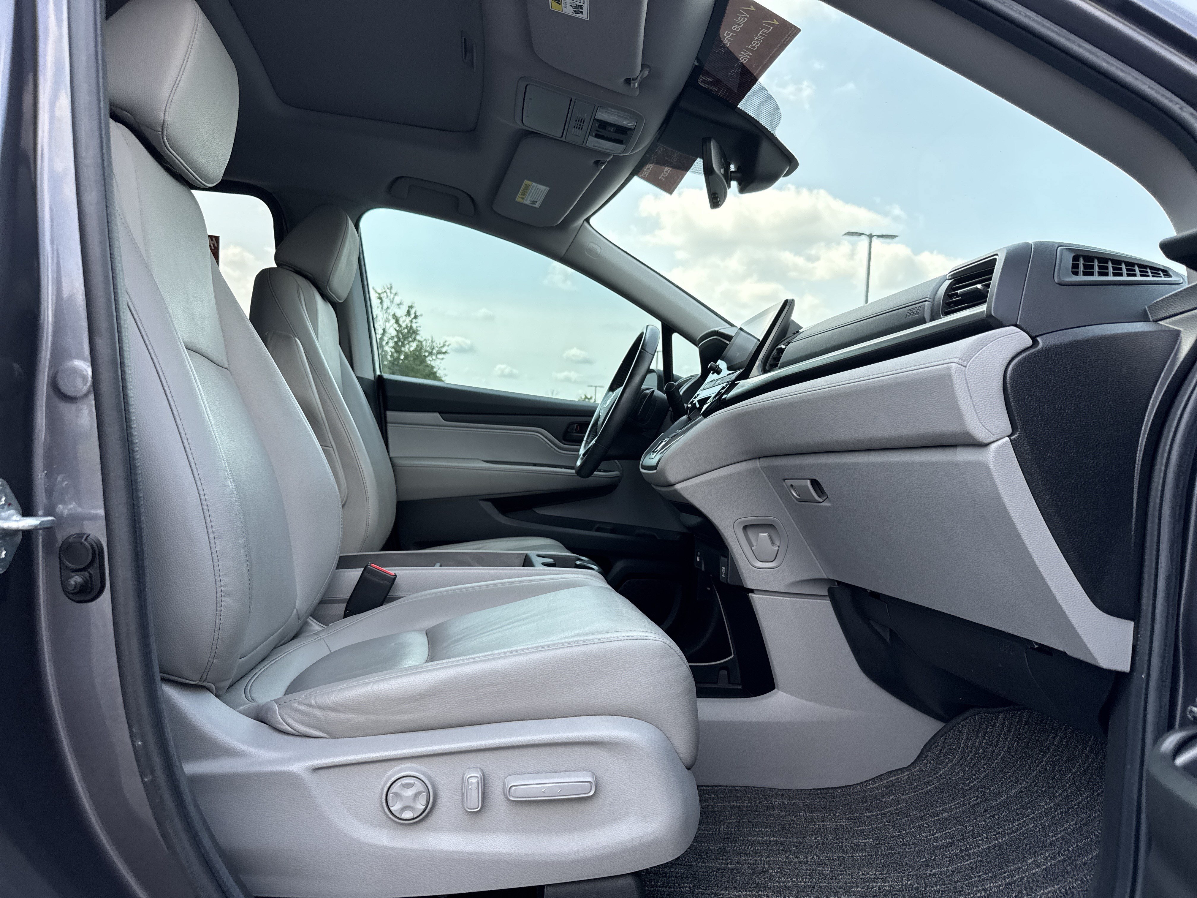 Used 2022 Honda Odyssey EX-L image 32