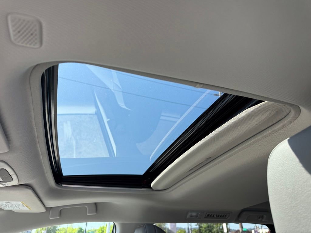 Certified 2023 Toyota Sienna XLE AWD/4WD image 16