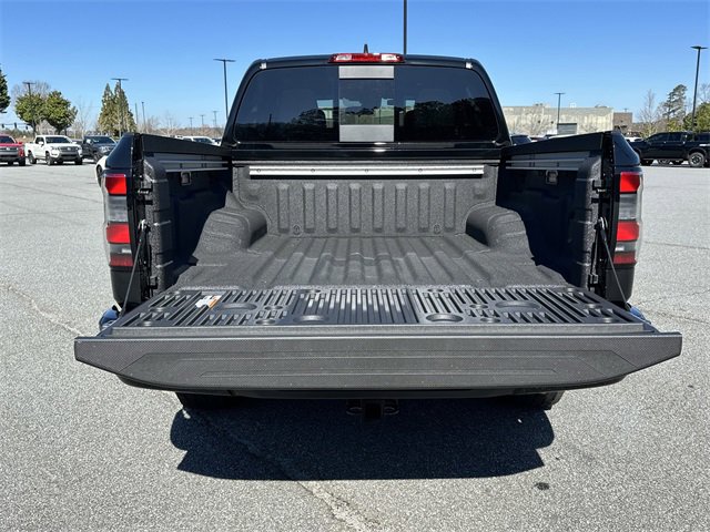 New 2025 Nissan Frontier PRO-4X w/ Pro Convenience Package image 13