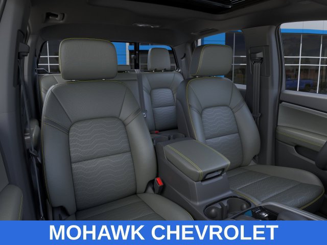 New 2026 Chevrolet Colorado ZR2 w/ Technology Package AWD/4WD image 16