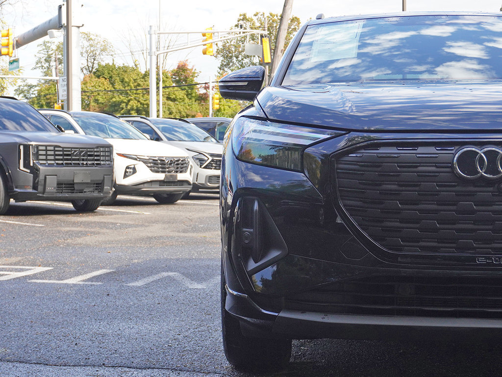 Used 2022 Audi Q4 e-tron Premium Plus AWD/4WD image 14