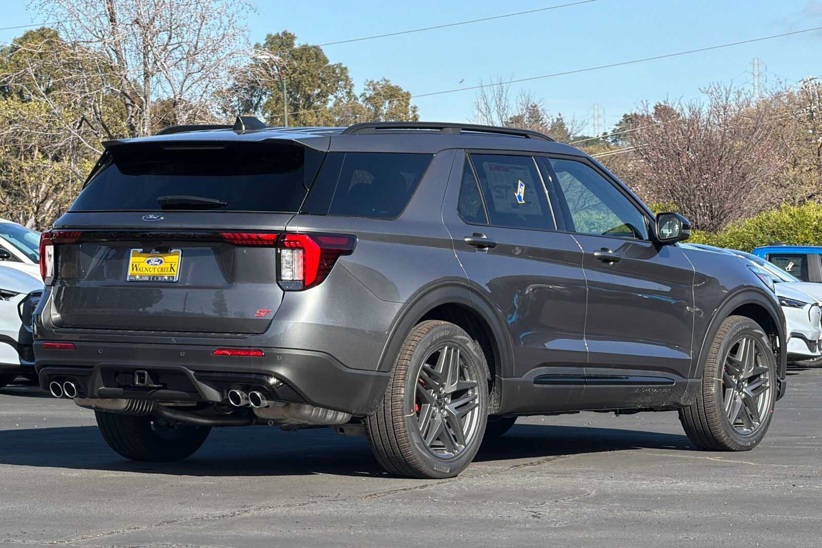 New 2026 Ford Explorer ST w/ Sun And Sound Package AWD/4WD image 4