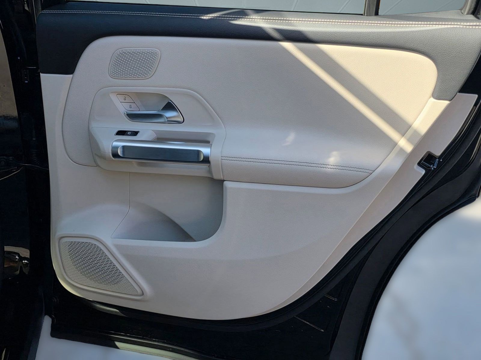 New 2026 Mercedes-Benz GLB 250 4MATIC image 23