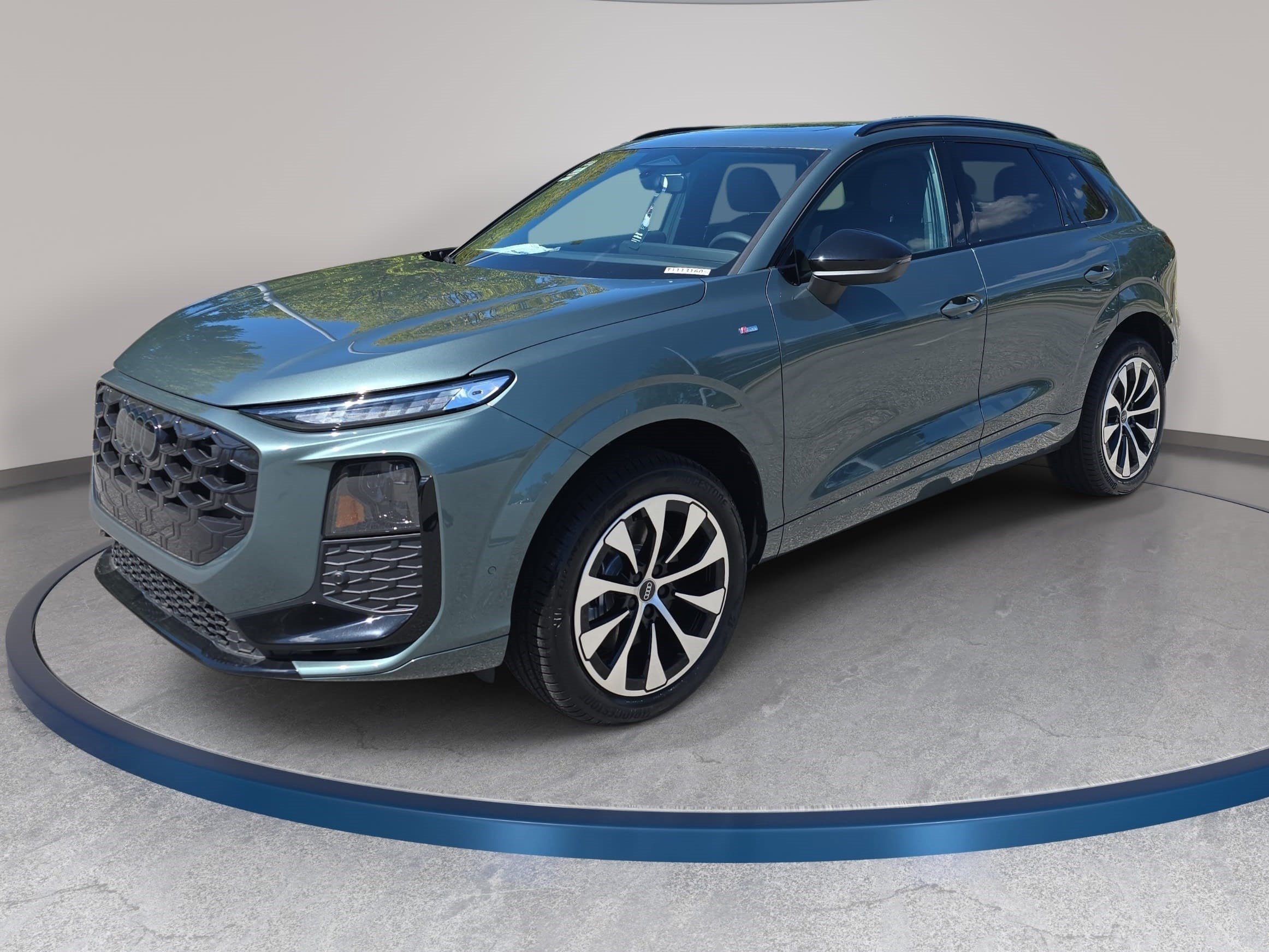 New 2026 Audi Q3 quattro 2.0T AWD/4WD image 1