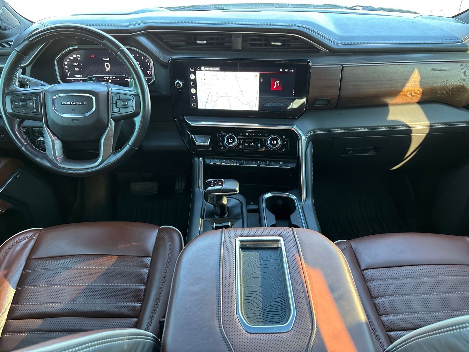 Used 2022 GMC Sierra 1500 Denali Ultimate image 2