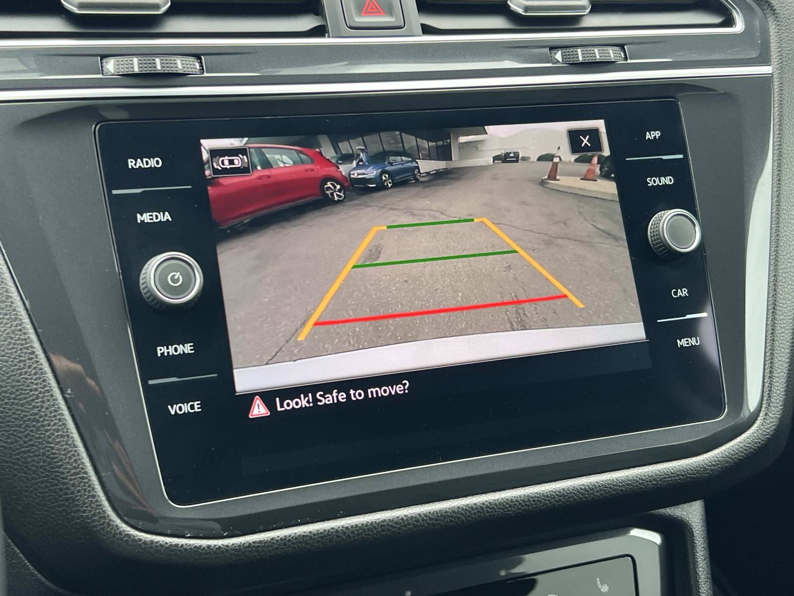 Certified 2023 Volkswagen Tiguan SE FWD image 14