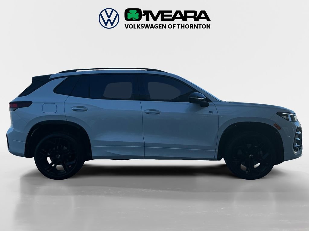 Used 2025 Volkswagen Tiguan SE R-Line image 6