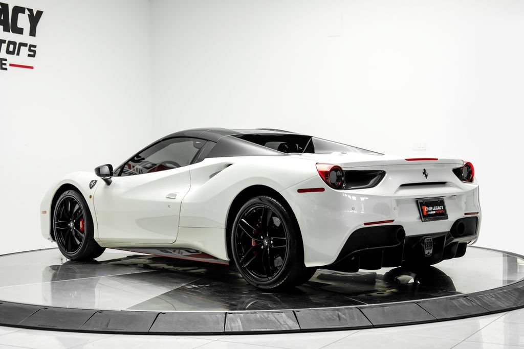 Used 2018 Ferrari 488 Spider RWD image 11