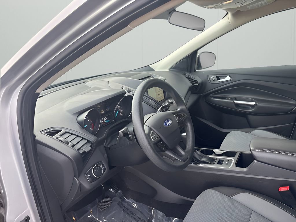 Used 2017 Ford Escape SE w/ Equipment Group 201A image 12