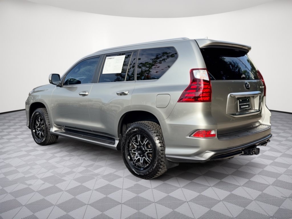 Used 2021 Lexus GX 460 Premium w/ Accessory Package AWD/4WD image 3