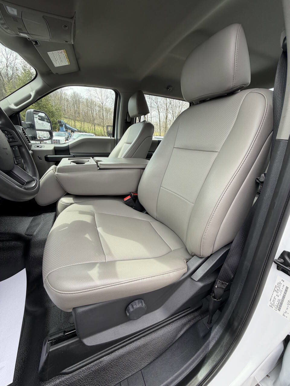 Used 2022 Ford F350 XL w/ Power Equipment Group image 22