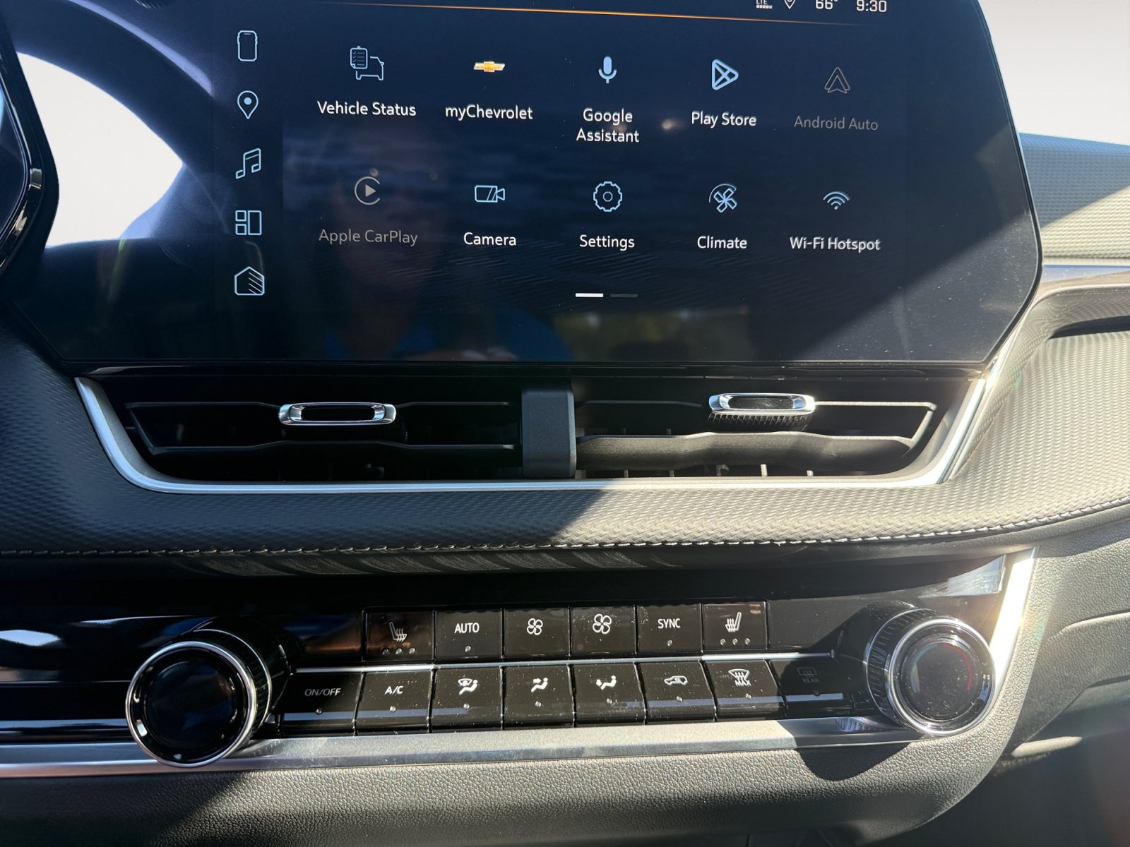 New 2027 Chevrolet Equinox LT w/ Convenience Package II AWD/4WD image 11