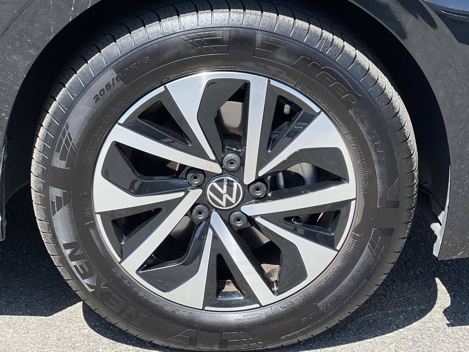 Certified 2023 Volkswagen Jetta S FWD image 36