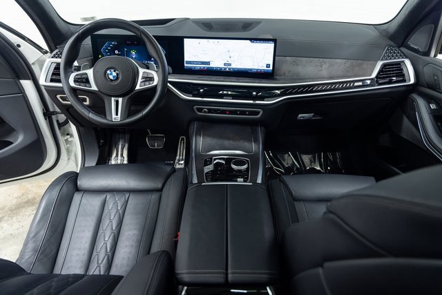 Certified 2025 BMW X7 M60i image 23