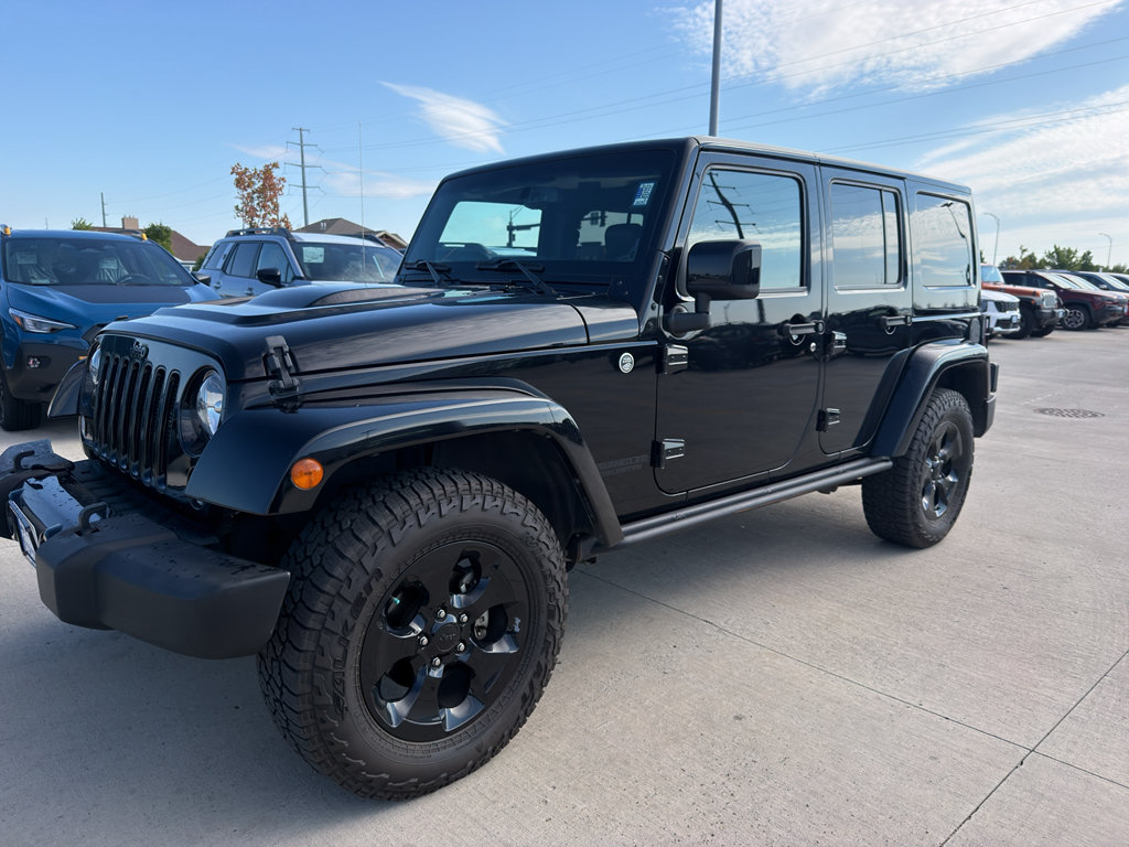 Used 2015 Jeep Wrangler Unlimited Sahara AWD/4WD image 2