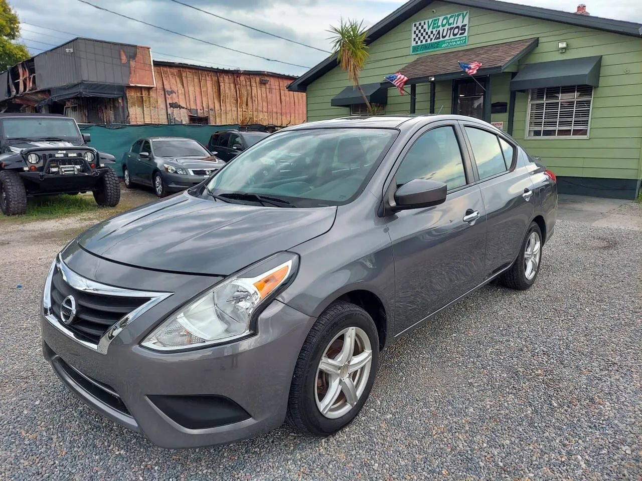 Used 2019 Nissan Versa SV image 2