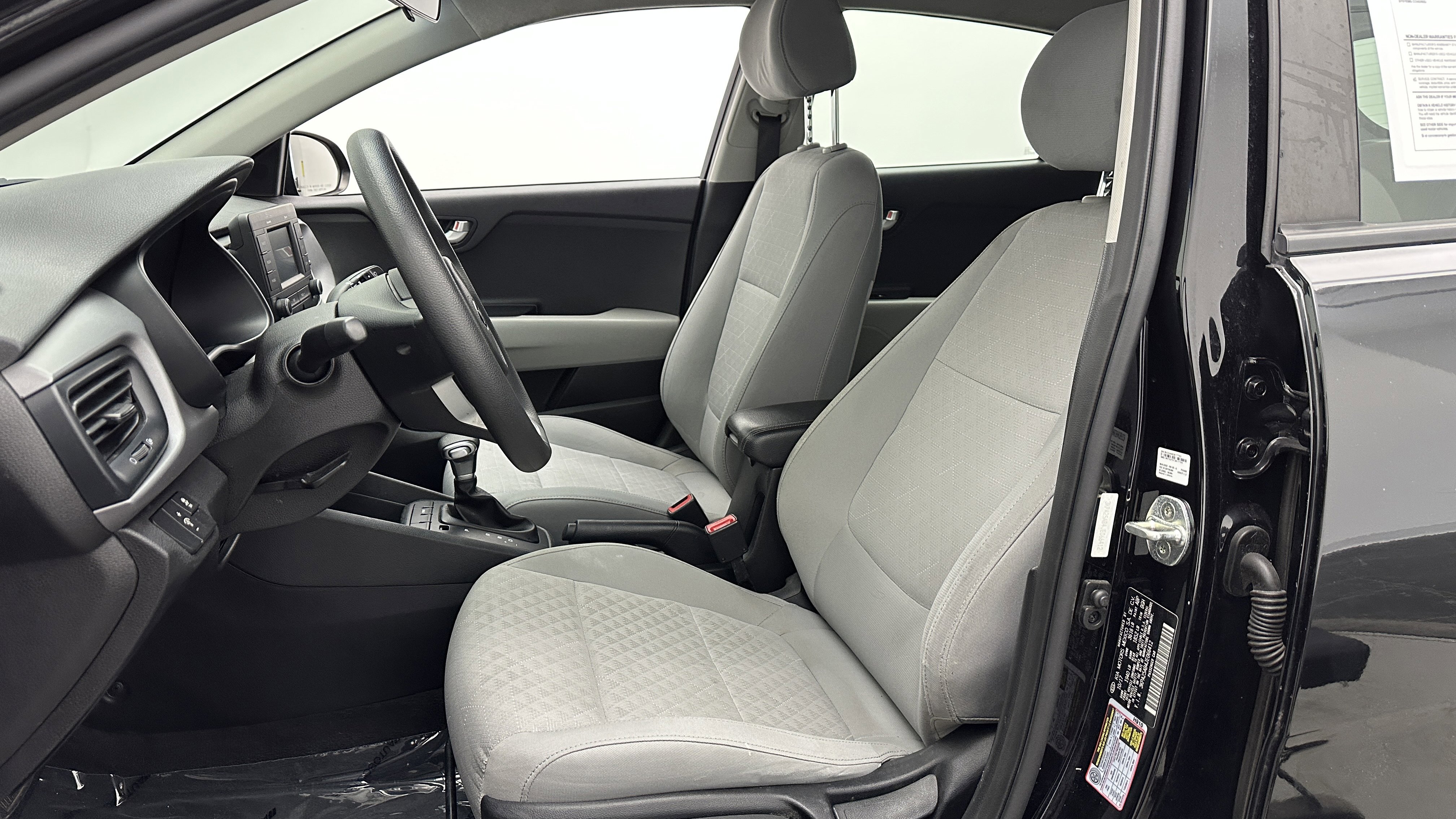 Used 2018 Kia Rio S image 12