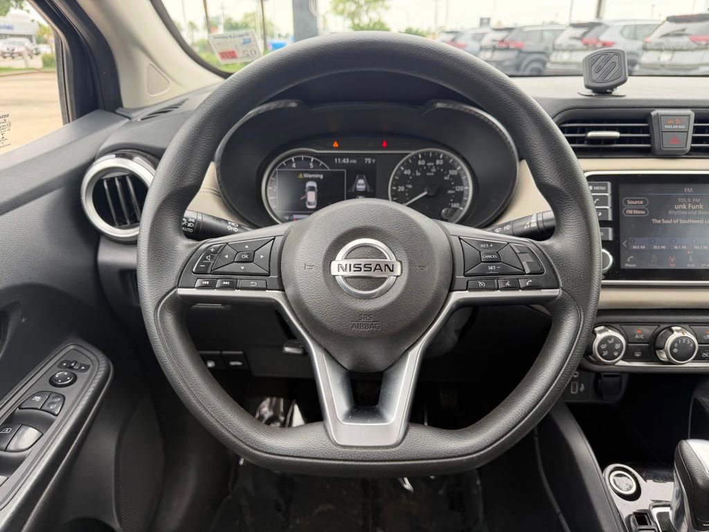 Used 2020 Nissan Versa SV FWD image 15