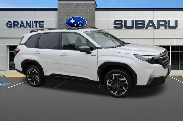 Used 2025 Subaru Forester Premium AWD/4WD image 13