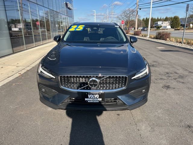 Certified 2025 Volvo V60 B5 Cross Country Plus image 7