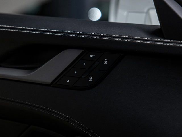 Certified 2025 Porsche 911 Carrera RWD image 33