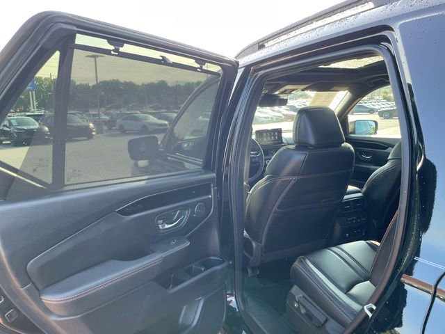 Certified 2025 Honda Pilot TrailSport image 27