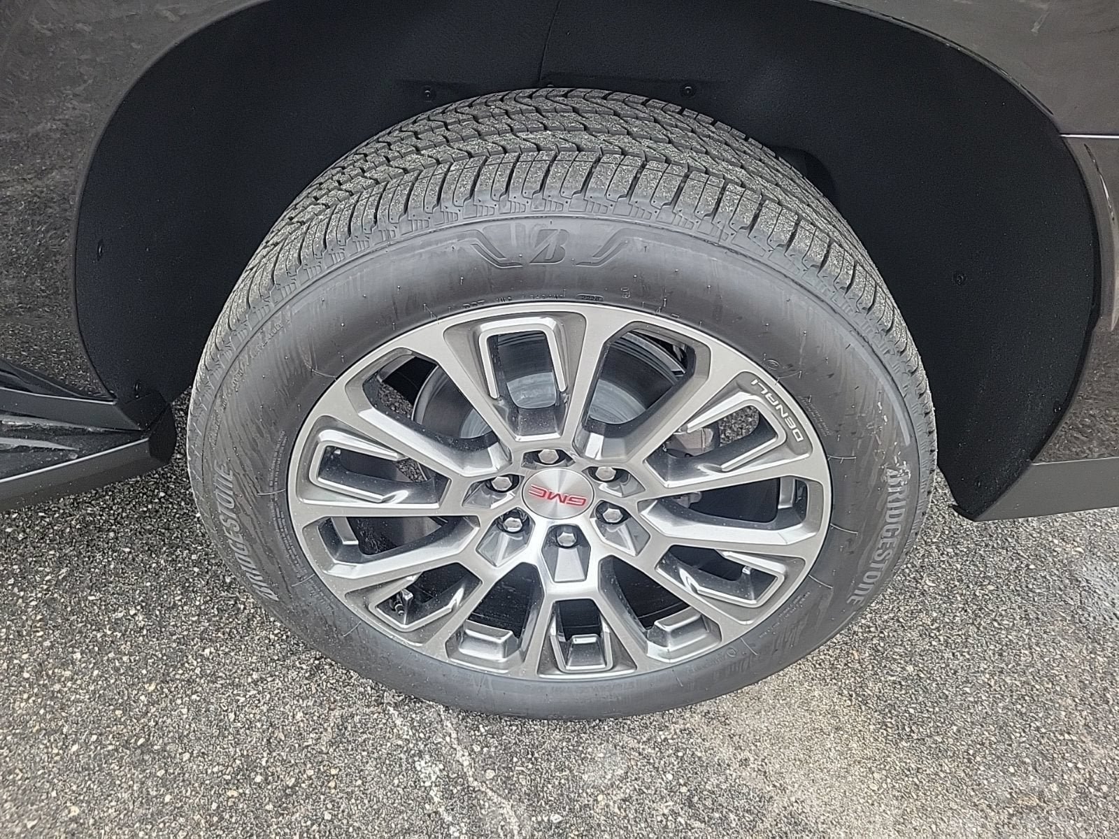 New 2026 GMC Yukon XL Denali RWD image 8