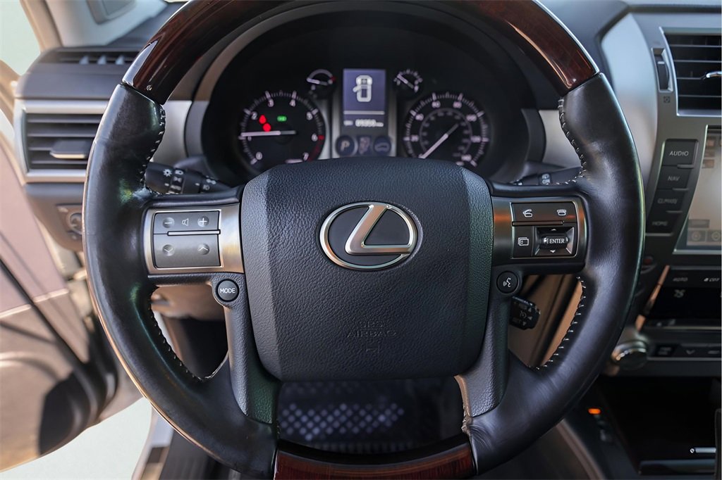 Used 2017 Lexus GX 460 Premium image 12