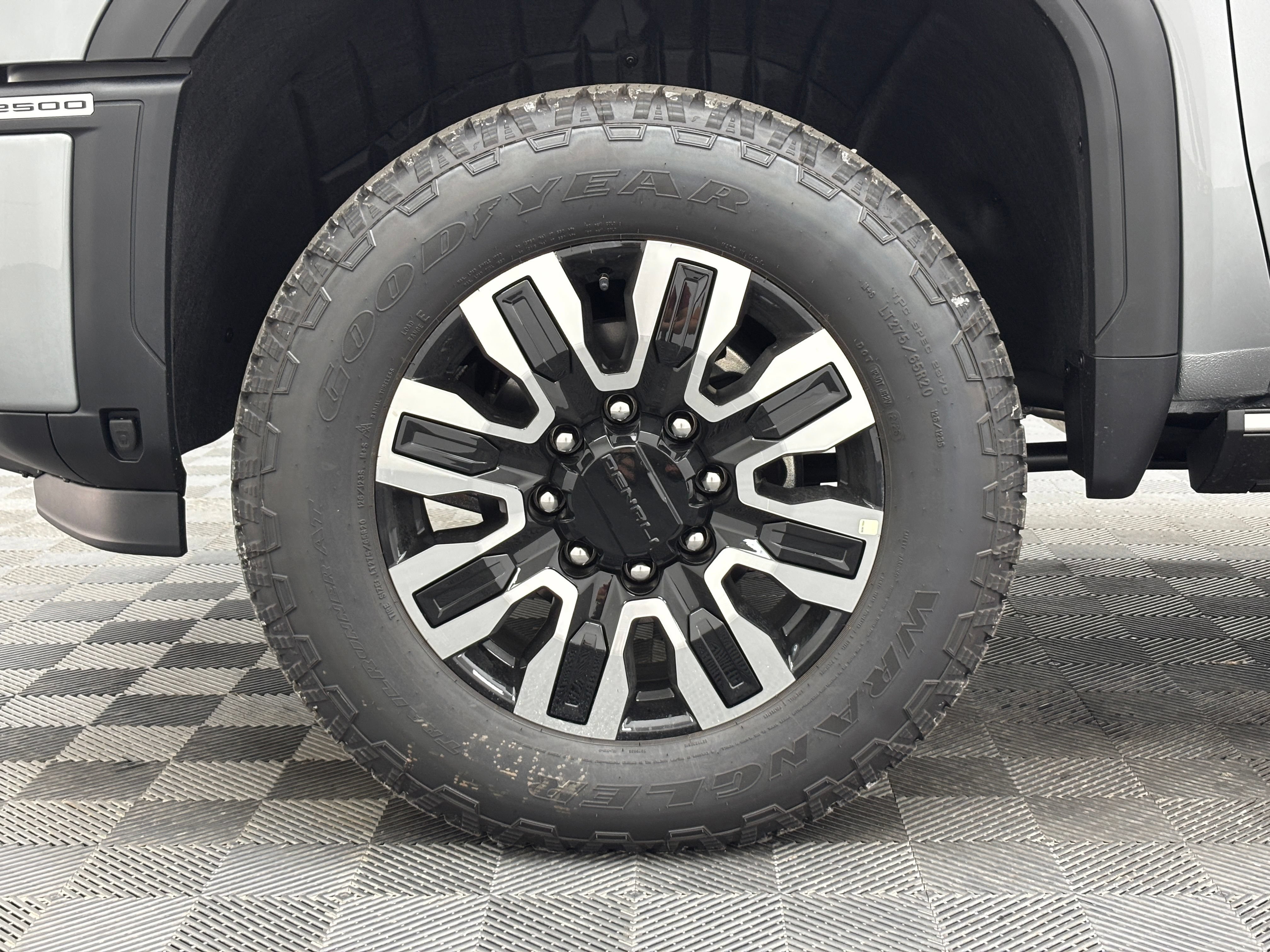 New 2026 GMC Sierra 2500 Denali Ultimate AWD/4WD image 18