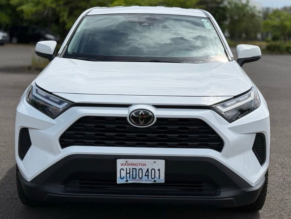 Used 2023 Toyota RAV4 LE AWD/4WD image 8