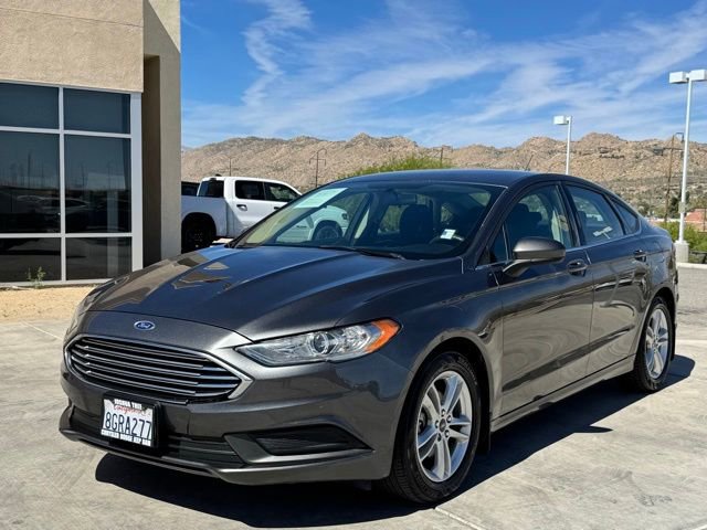 Used 2018 Ford Fusion SE w/ Fusion SE Technology Package image 3