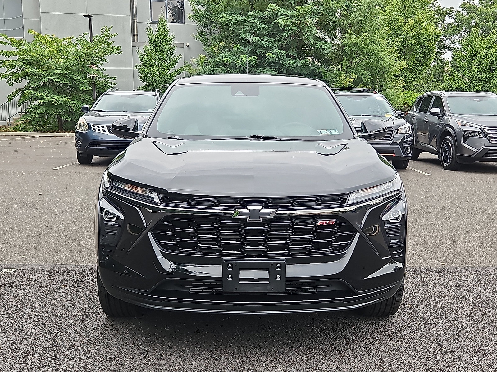 Used 2024 Chevrolet Trax RS w/ Driver Confidence Package FWD image 2