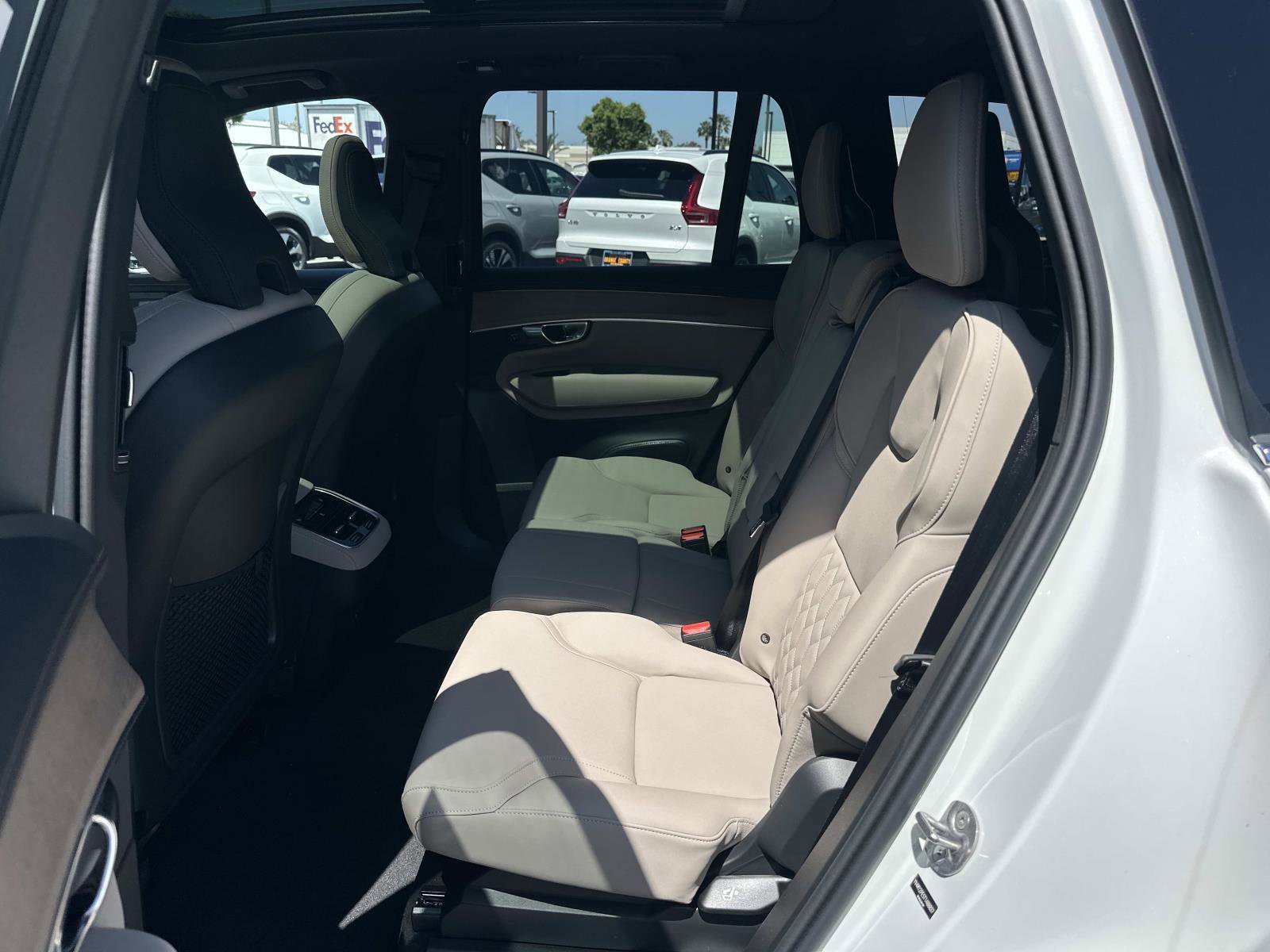 New 2026 Volvo XC90 B5 Plus AWD/4WD image 17