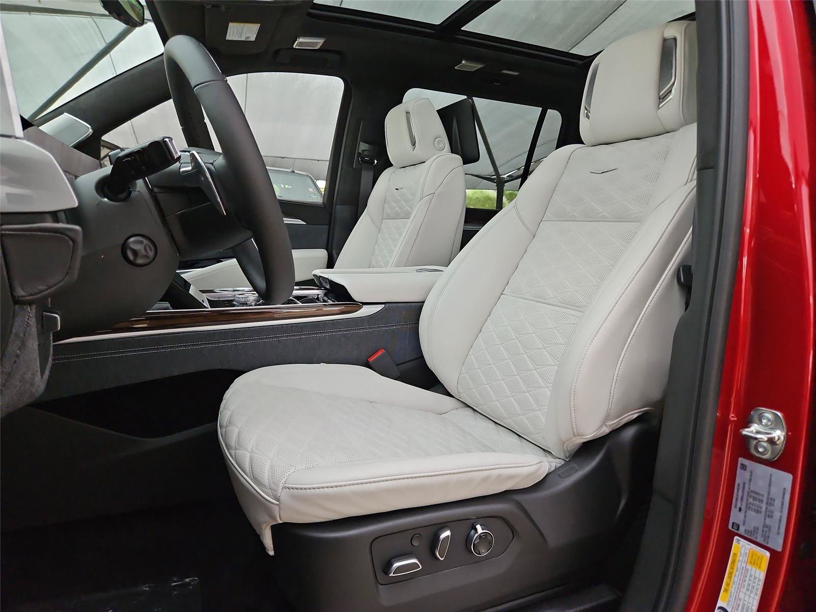New 2026 Cadillac Escalade ESV Platinum Sport w/ LPO, ONYX Package AWD/4WD image 11