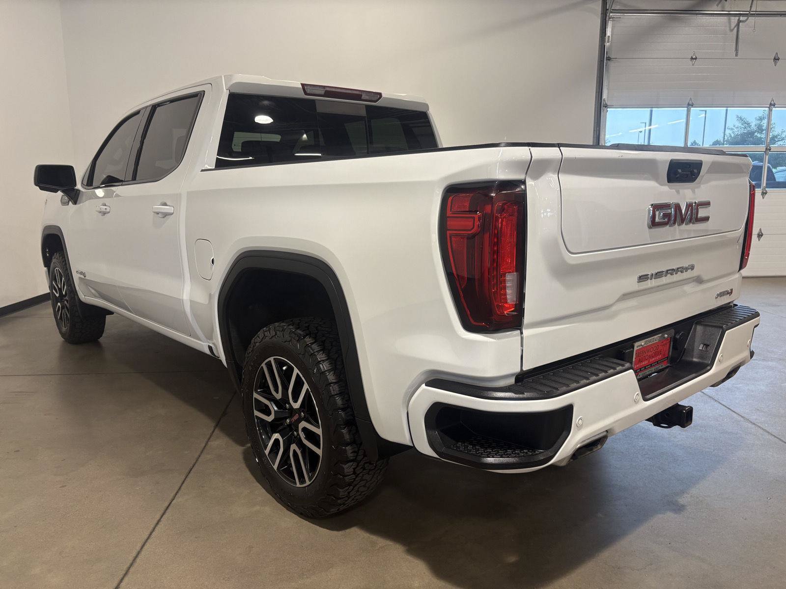 Used 2023 GMC Sierra 1500 AT4 w/ AT4 Preferred Package AWD/4WD image 6