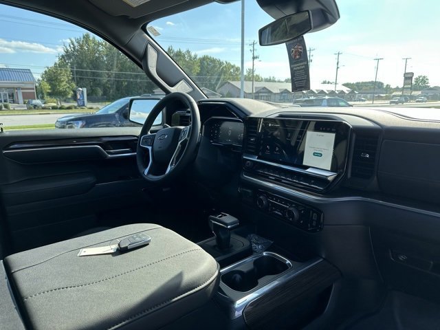 New 2026 Chevrolet Silverado 1500 RST w/ RST All Star Premium Package image 9