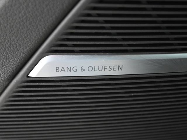 Used 2023 Audi SQ8 Prestige AWD/4WD image 21
