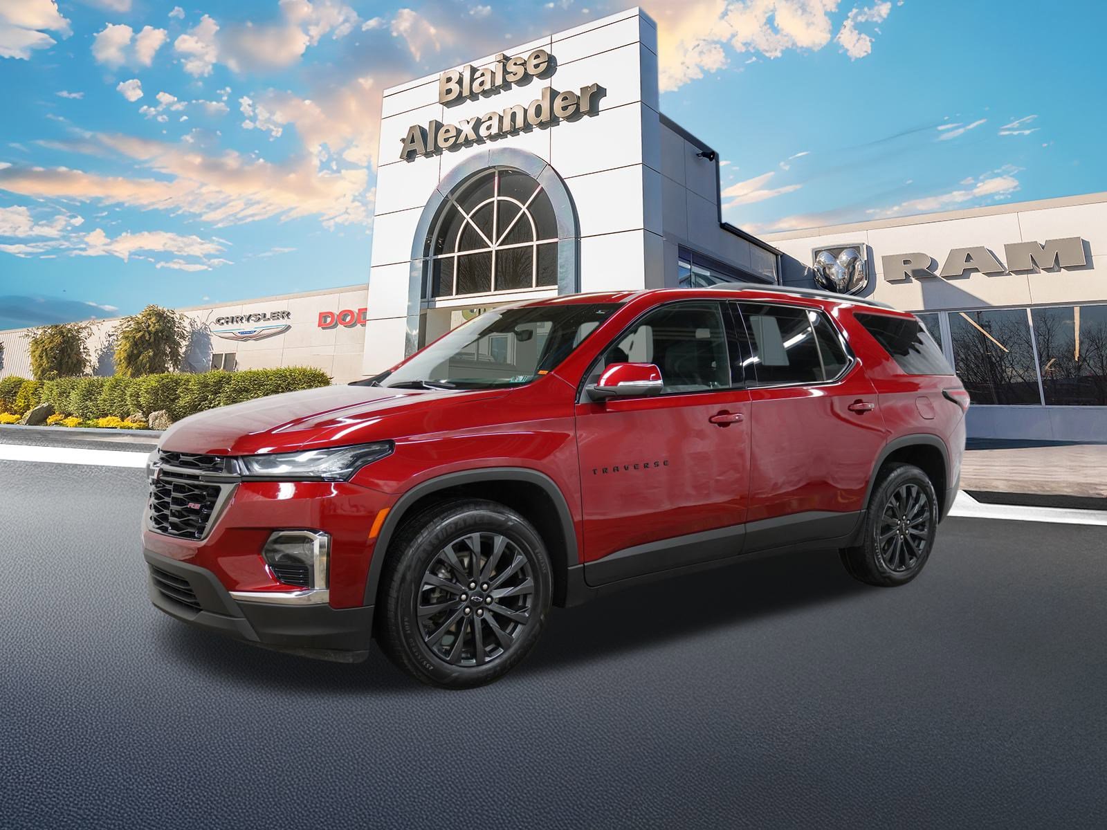 Used 2023 Chevrolet Traverse RS image 13