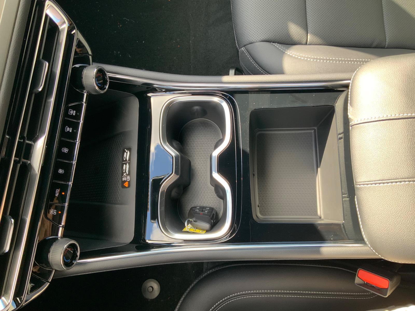New 2026 Chevrolet Traverse LT w/ LPO, Floor Liner Package AWD/4WD image 25