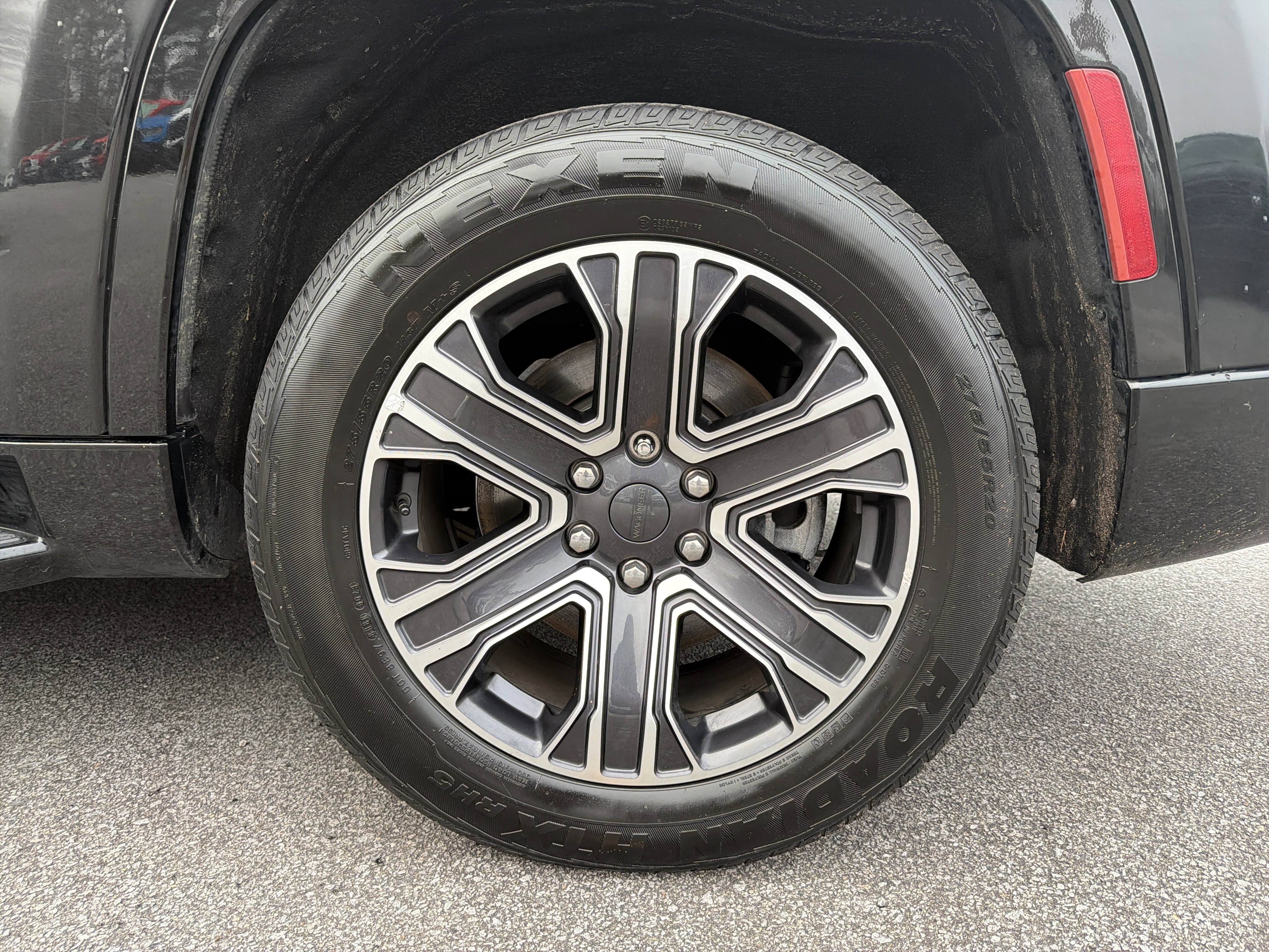 Used 2024 Jeep Wagoneer Series II w/ Flexible Seating Group image 22