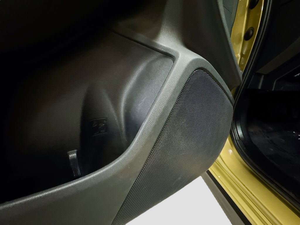 Used 2021 Subaru Crosstrek 2.0i Premium image 22