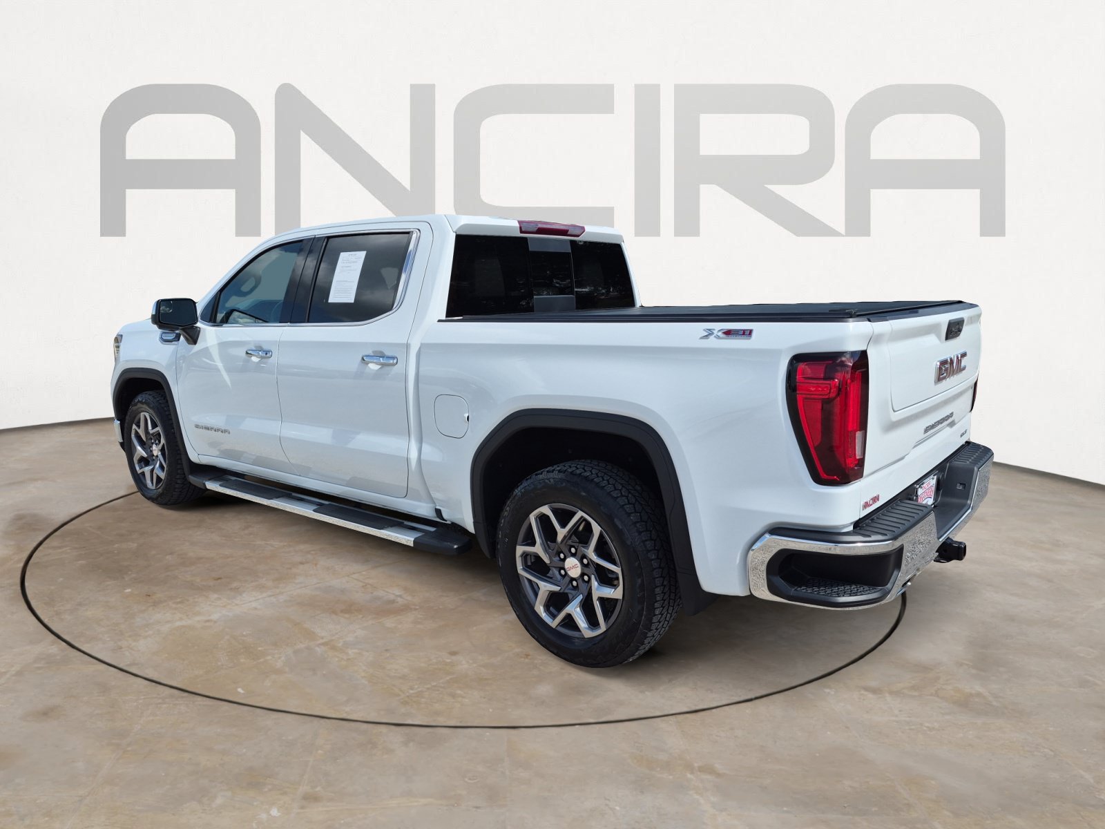 Used 2023 GMC Sierra 1500 SLT AWD/4WD image 8